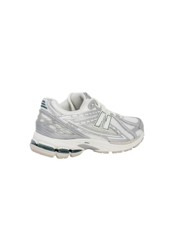 Дамски маратонки New Balance сребристи