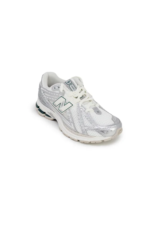 Дамски маратонки New Balance сребристи