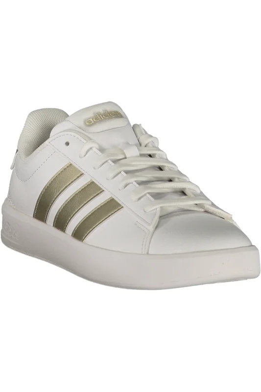 ДАМСКИ БЕЛИ СПОРТНИ ОБУВКИ ADIDAS