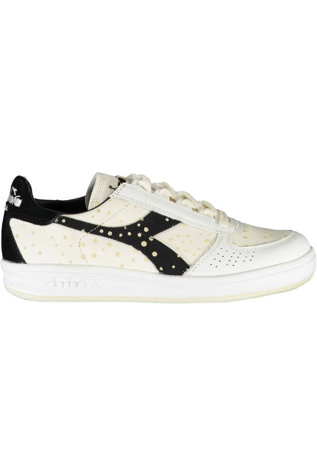 ДАМСКИ СПОРТНИ ОБУВКИ БЕЛИ DIADORA